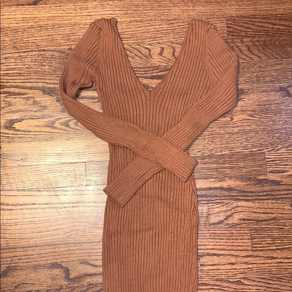 Long knitted brown dress - Picture 3 of 4